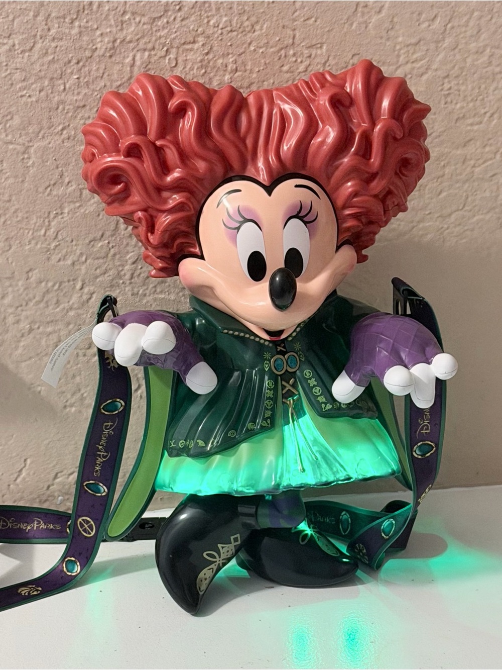 Disney Parks Minnie Mouse as Winifred Hocus Pocus Light up Halloween Sipper NEW